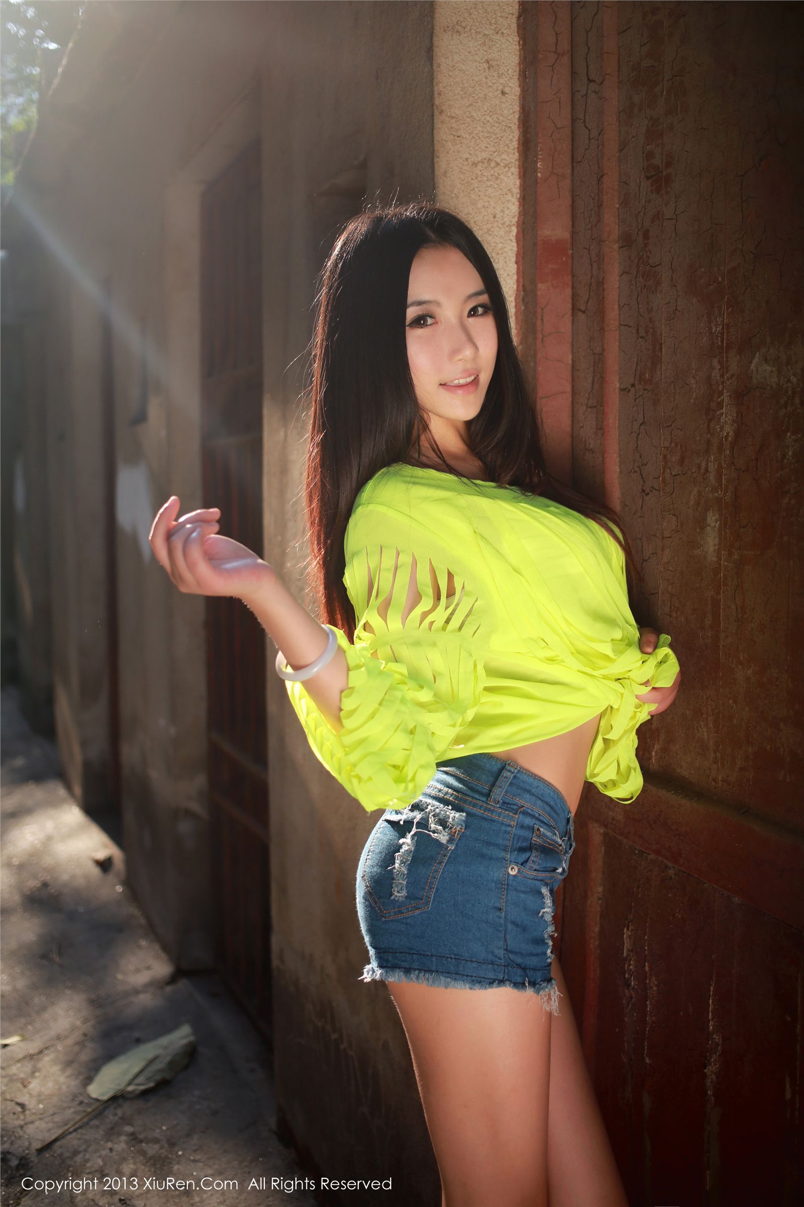 [秀人] 2013.09.24 MOON嘉依